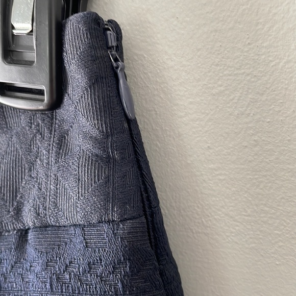 Banana Republic Navy skirt - Picture 5 of 6